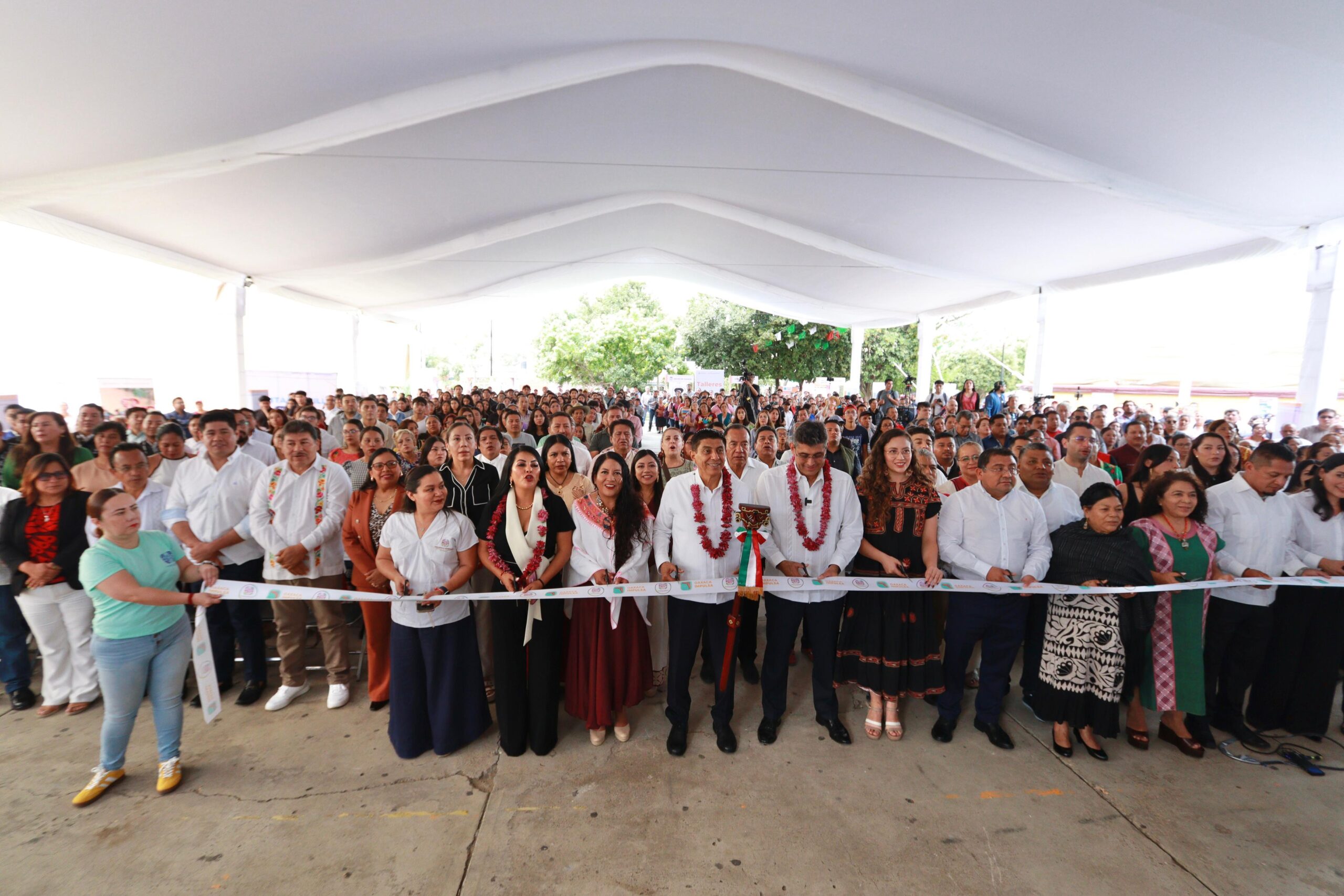 Salomón Jara y Nancy Benítez inauguran Oaxaca Impulsa para fortalecer economía local