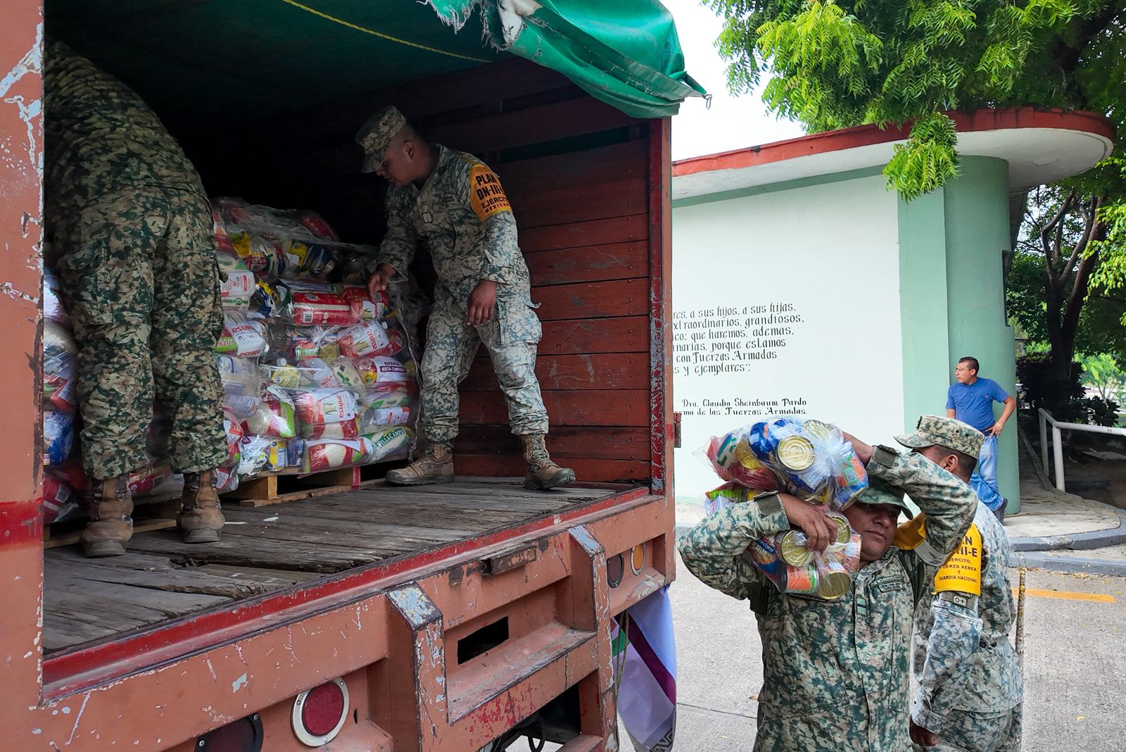 Coordina DIF Estatal envío de más de 33 mil despensas a Oaxaca, Veracruz y Puebla Coordina DIF Estatal envío de más de 33 mil despensas a Oaxaca, Veracruz y Puebla