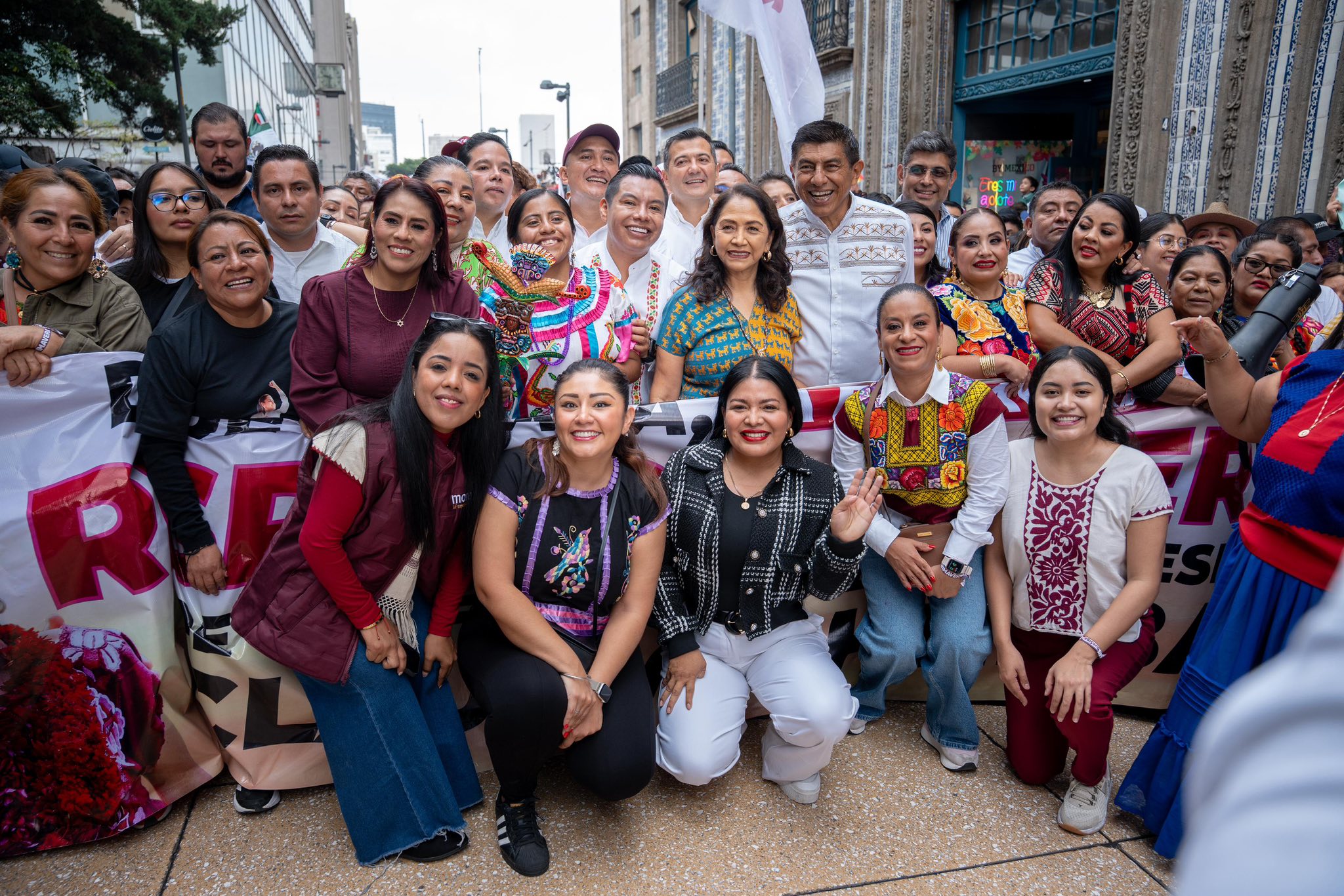 Con Claudia Sheinbaum la transformación avanza: diputadas y diputados de Morena en Oaxaca Con Claudia Sheinbaum la transformación avanza: diputadas y diputados de Morena en Oaxaca