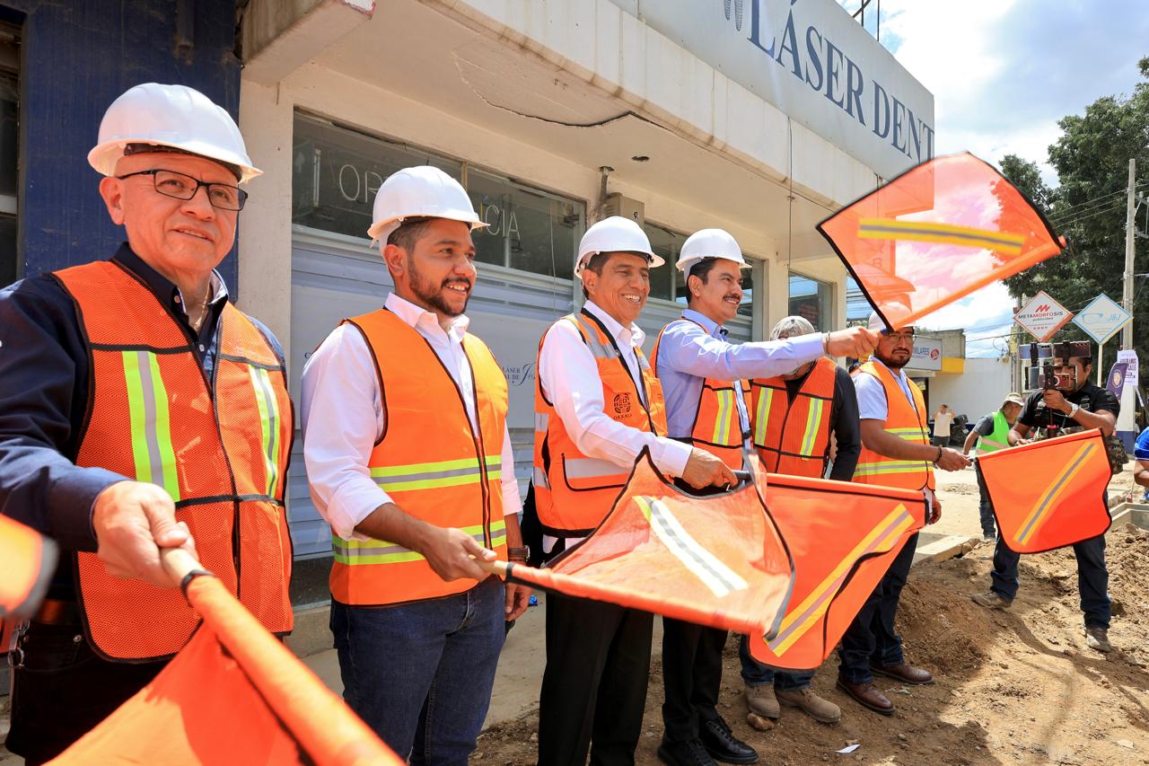 Continúa Salomón Jara transformación de la Zona Metropolitana de Oaxaca con inicio de segunda etapa de reencarpetamiento Continúa Salomón Jara transformación de la Zona Metropolitana de Oaxaca con inicio de segunda etapa de reencarpetamiento