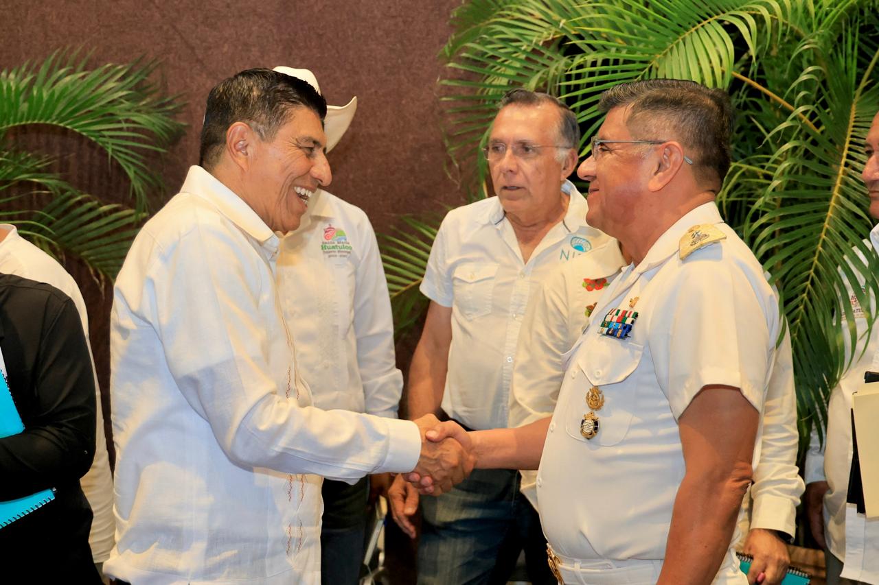 Anuncia Salomón Jara inversiones para ampliar infraestructura y promoción de Huatulco que detonen su desarrollo Anuncia Salomón Jara inversiones para ampliar infraestructura y promoción de Huatulco que detonen su desarrollo