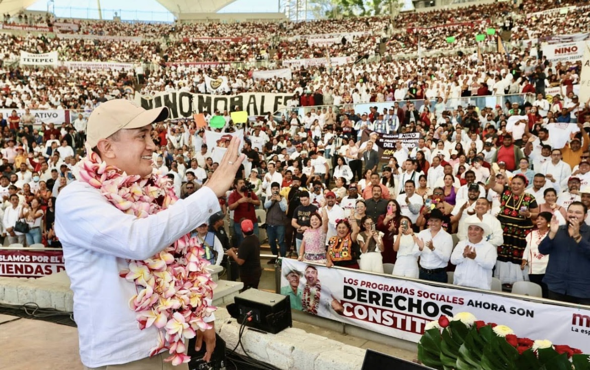 Nunca les voy a fallar, ofrece Nino Toledo, tras informe de logros, fue el senador mas activo.