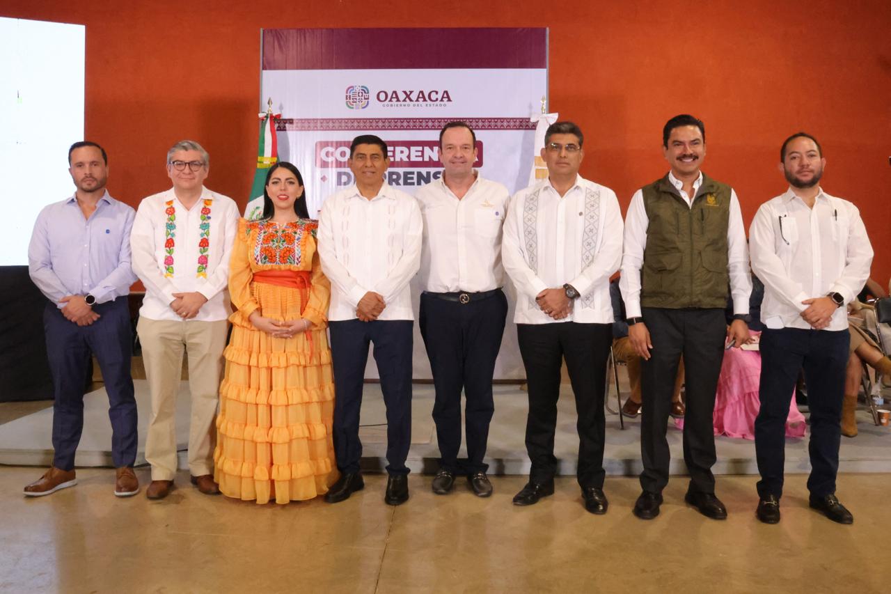 Oaxaca está de moda entre inversionistas, Salomón Jara anuncia construcción de torre médica Fifty Doctors con 500 mdp Oaxaca está de moda entre inversionistas, Salomón Jara anuncia construcción de torre médica Fifty Doctors con 500 mdp