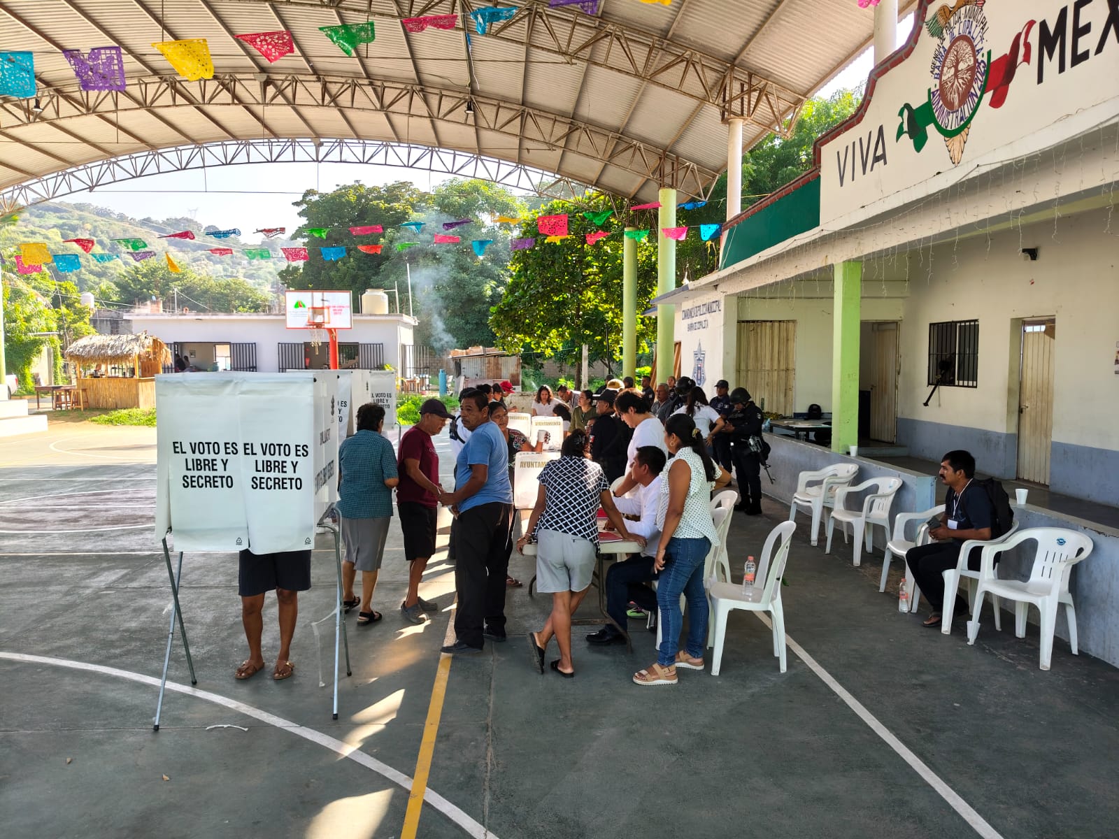 En paz y sin incidentes avanzan elecciones por Sistemas Normativos Internos en 38 municipios de Oaxaca: Sego En paz y sin incidentes avanzan elecciones por Sistemas Normativos Internos en 38 municipios de Oaxaca: Sego