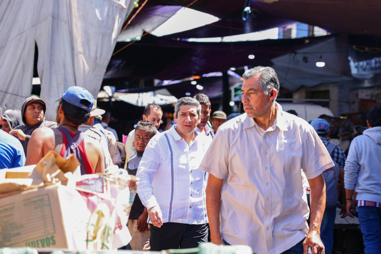 CATEA POLICÍA DE OAXACA MERCADO DE ABASTO Y ASEGURA PIROTECNIA CLANDESTINA Y 500 DOSIS DE DROGAS CATEA POLICÍA DE OAXACA MERCADO DE ABASTO Y ASEGURA PIROTECNIA CLANDESTINA Y 500 DOSIS DE DROGAS