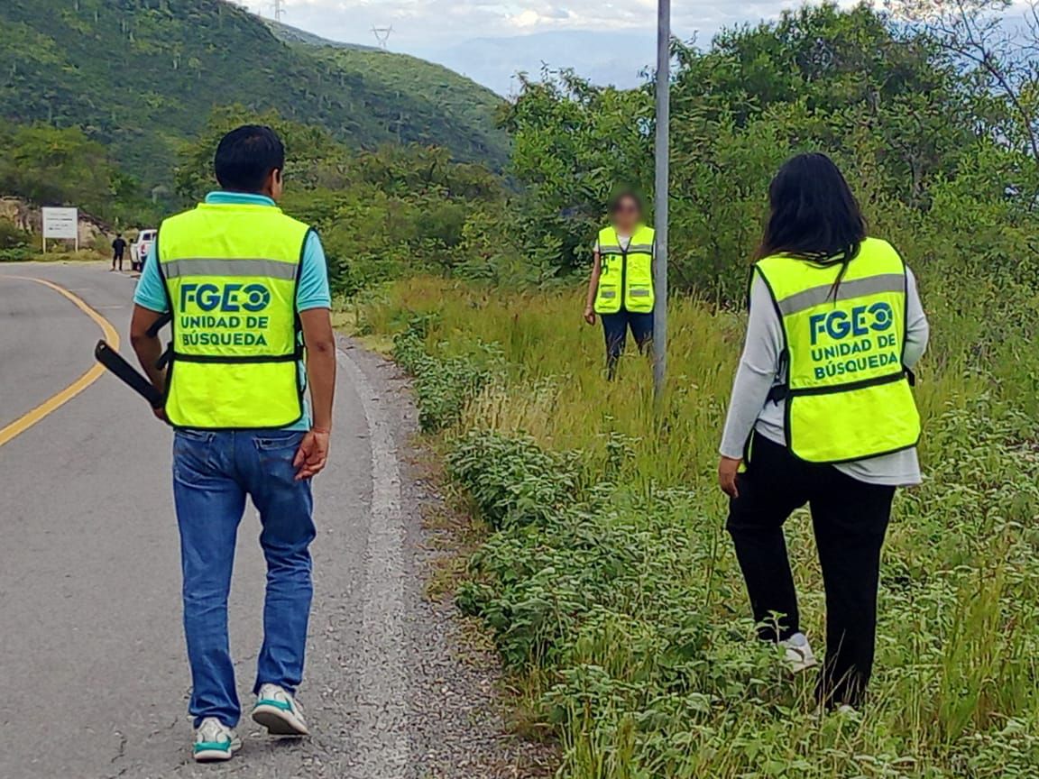 Fiscalía de Oaxaca localiza a dos personas reportadas como no localizadas, habrían sufrido accidente carretero en la Sierra de Flores Magón Fiscalía de Oaxaca localiza a dos personas reportadas como no localizadas, habrían sufrido accidente carretero en la Sierra de Flores Magón