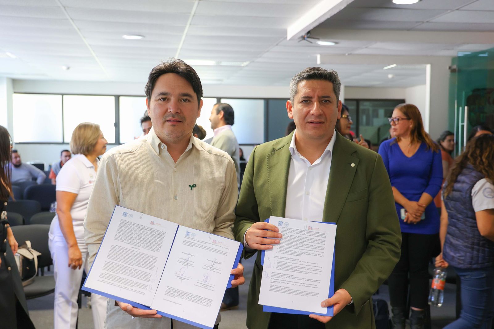 “Firman de convenio entre FGEO y SSO, agiliza procesos legales en donación de órganos para segunda oportunidad a pacientes”: Bernardo Rodríguez Alamilla “Firman de convenio entre FGEO y SSO, agiliza procesos legales en donación de órganos para segunda oportunidad a pacientes”: Bernardo Rodríguez Alamilla