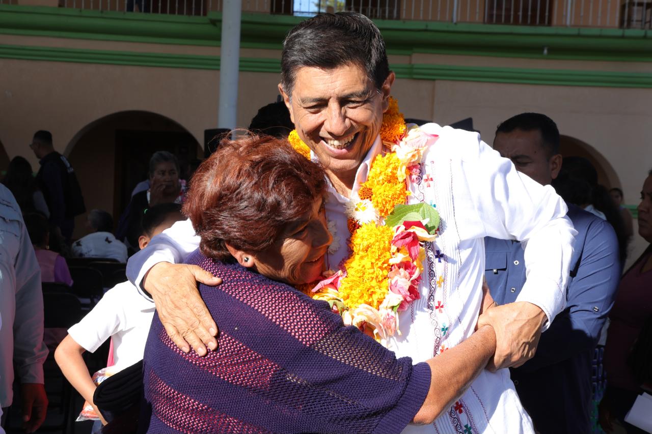 Apoya Salomón Jara acceso al bienestar de pobladores de San Pedro Mártir Quiechapa con baños biodigestores Apoya Salomón Jara acceso al bienestar de pobladores de San Pedro Mártir Quiechapa con baños biodigestores