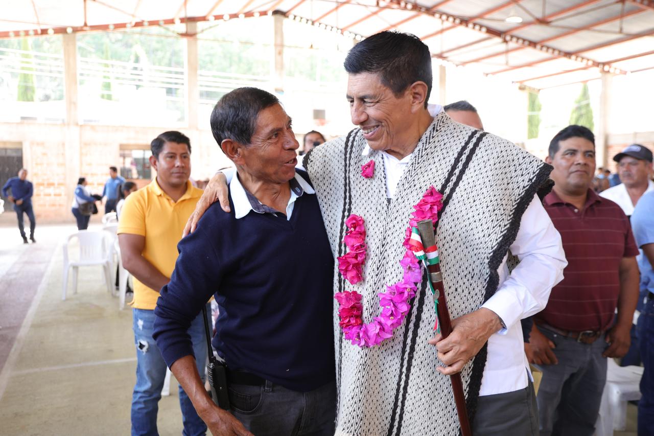 Con tequio comunitario, Salomón Jara concreta importante avance de obra caminera en San Martín Huamelúlpam Con tequio comunitario, Salomón Jara concreta importante avance de obra caminera en San Martín Huamelúlpam