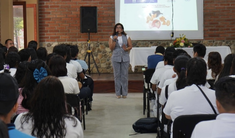 Forman conciencia para prevenir la violencia de género desde la universidad