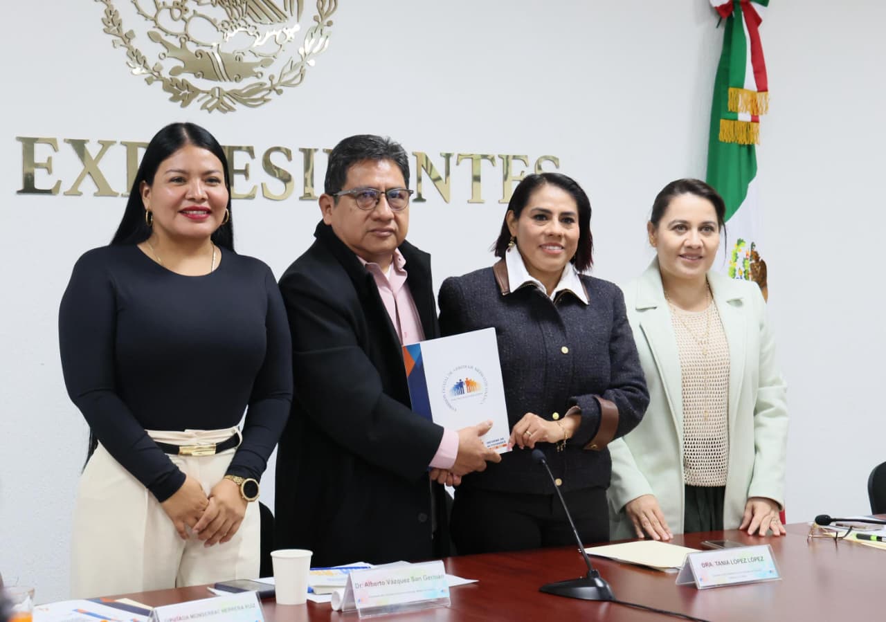 Recibe Comisión Permanente de Salud del Congreso del Estado el Informe de Actividades de la CEAMO 2024-2025 Recibe Comisión Permanente de Salud del Congreso del Estado el Informe de Actividades de la CEAMO 2024-2025