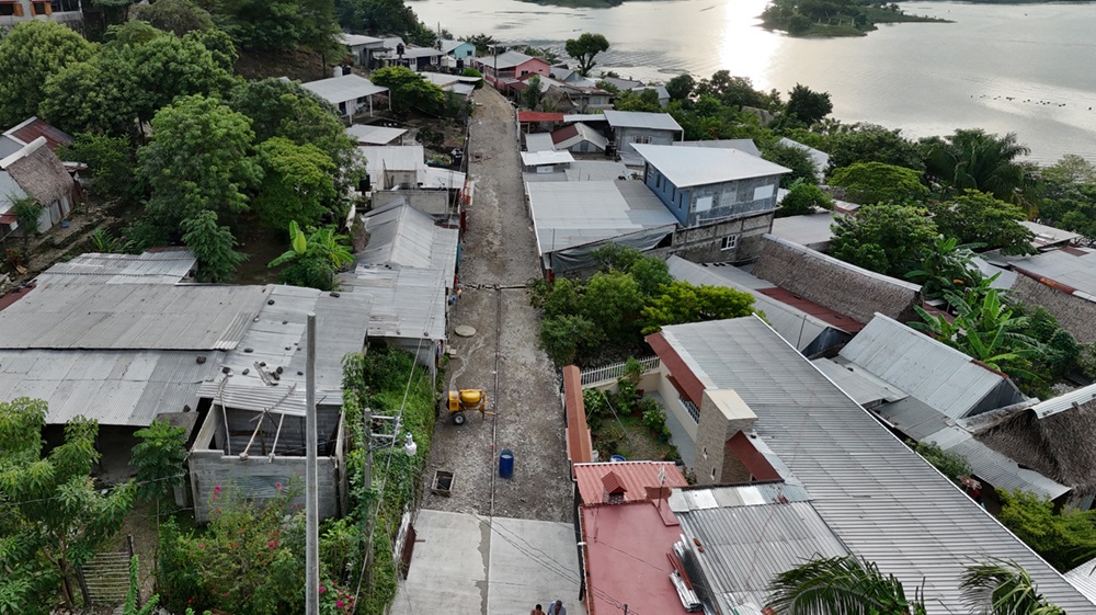 Rehabilita Primavera Oaxaqueña siete calles en San Pedro Ixcatlán con una inversión superior a 9 mdp