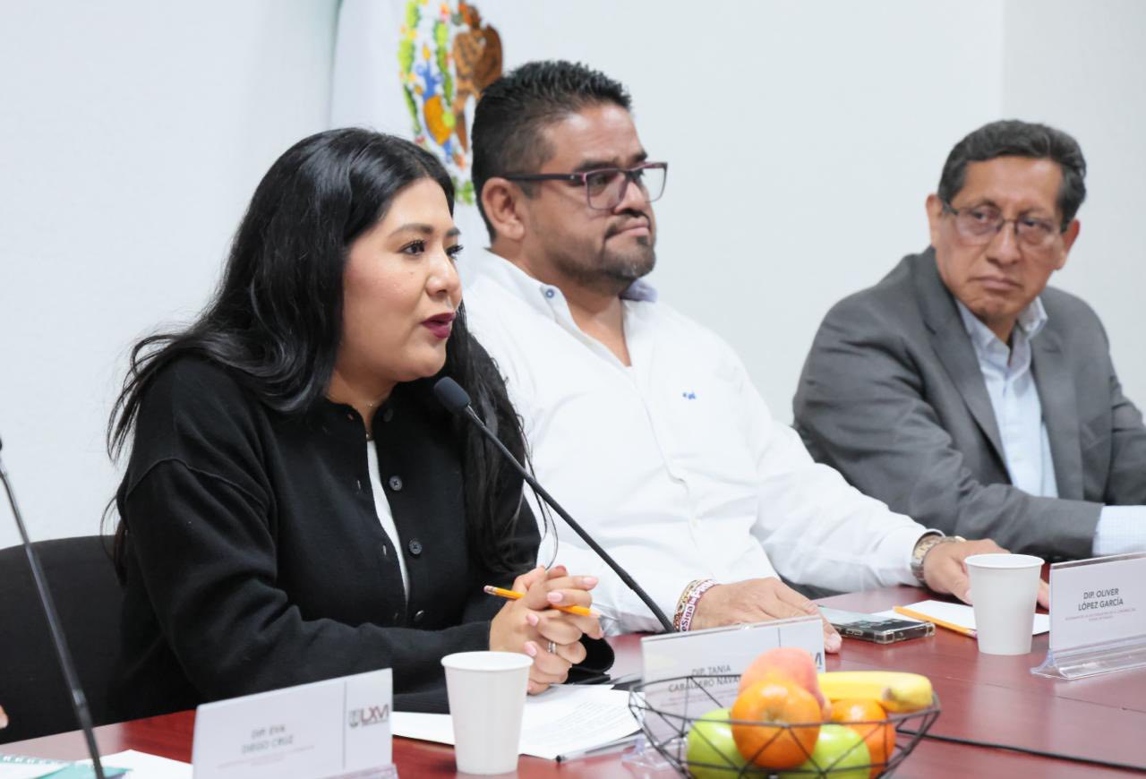 Las y los legisladores del Congreso de Oaxaca se reúnen con la Secretaría de Finanzas para revisar el Paquete Económico 2026 Las y los legisladores del Congreso de Oaxaca se reúnen con la Secretaría de Finanzas para revisar el Paquete Económico 2026