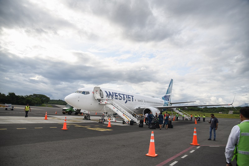 Se fortalece conexión aérea con vuelos internacionales a la región Costa: Sectur Oaxaca