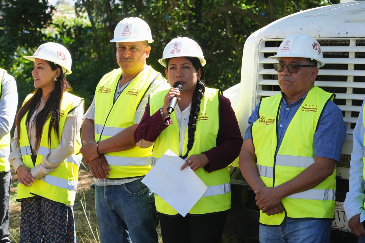 Se construye pozo profundo para beneficiar mil 600 personas de San Isidro Monjas: Nancy Benítez Se construye pozo profundo para beneficiar mil 600 personas de San Isidro Monjas: Nancy Benítez