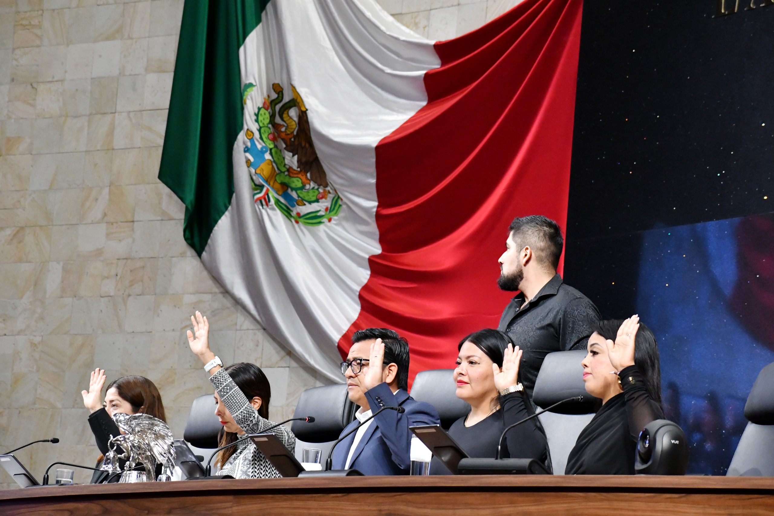 Presentan Iniciativas de Ley para incrementar penalidad por abuso sexual y el uso de uniforme neutro en escuelas públicas y privadas de Oaxaca Presentan Iniciativas de Ley para incrementar penalidad por abuso sexual y el uso de uniforme neutro en escuelas públicas y privadas de Oaxaca