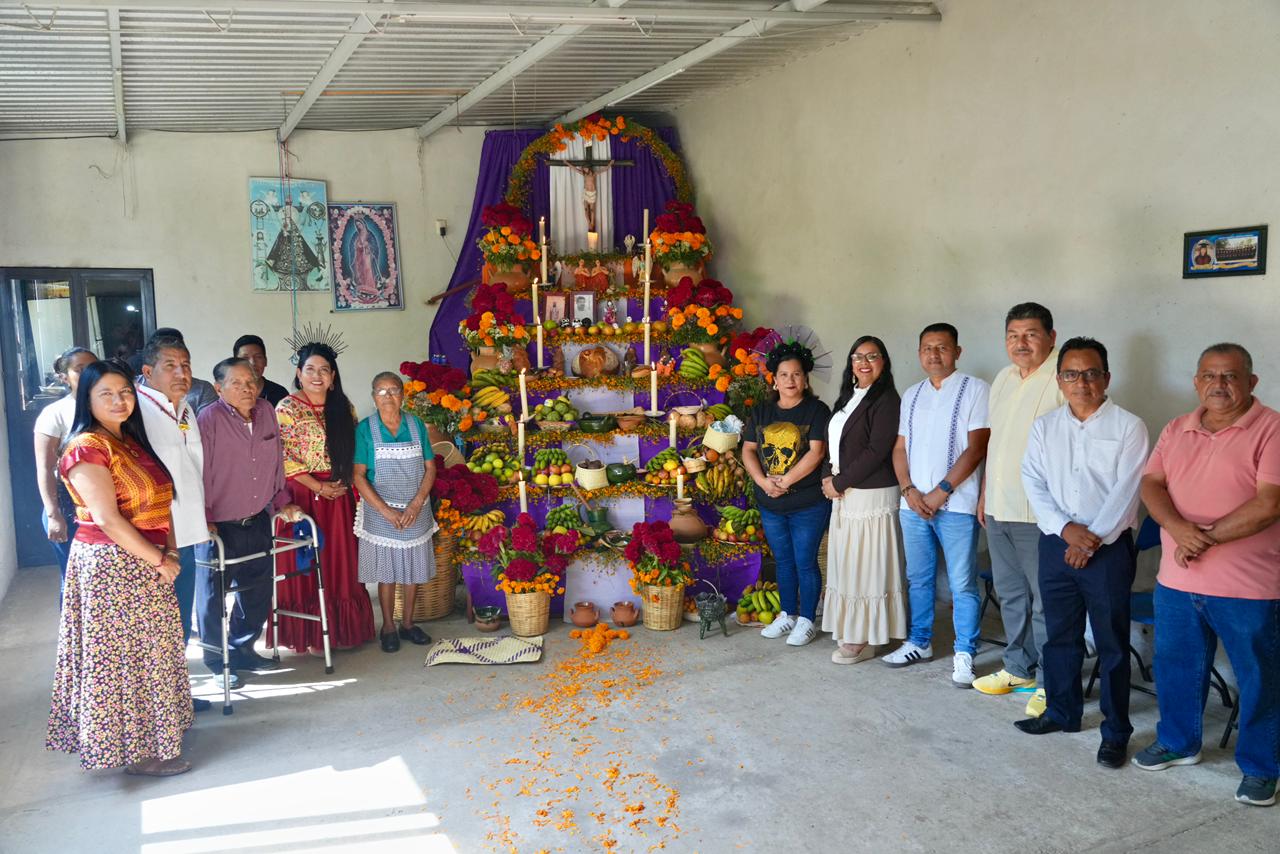 Xoxocotlán honra la memoria: reconocen al altar de muertos que fortalece la identidad cultural Xoxocotlán honra la memoria: reconocen al altar de muertos que fortalece la identidad cultural