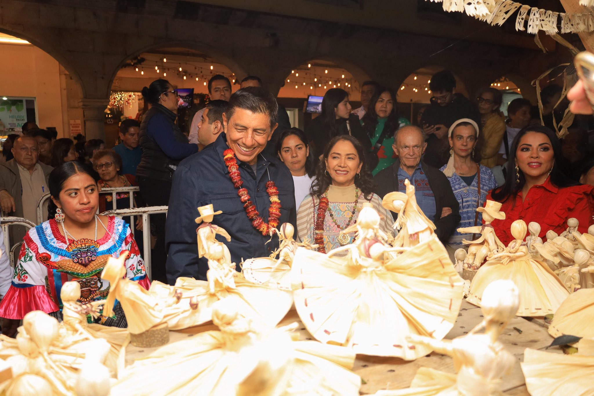 MARAVILLA OAXACA A TURISTAS CON LA 128 EDICIÓN DE LA  TRADICIONAL NOCHE DE RÁBANOS