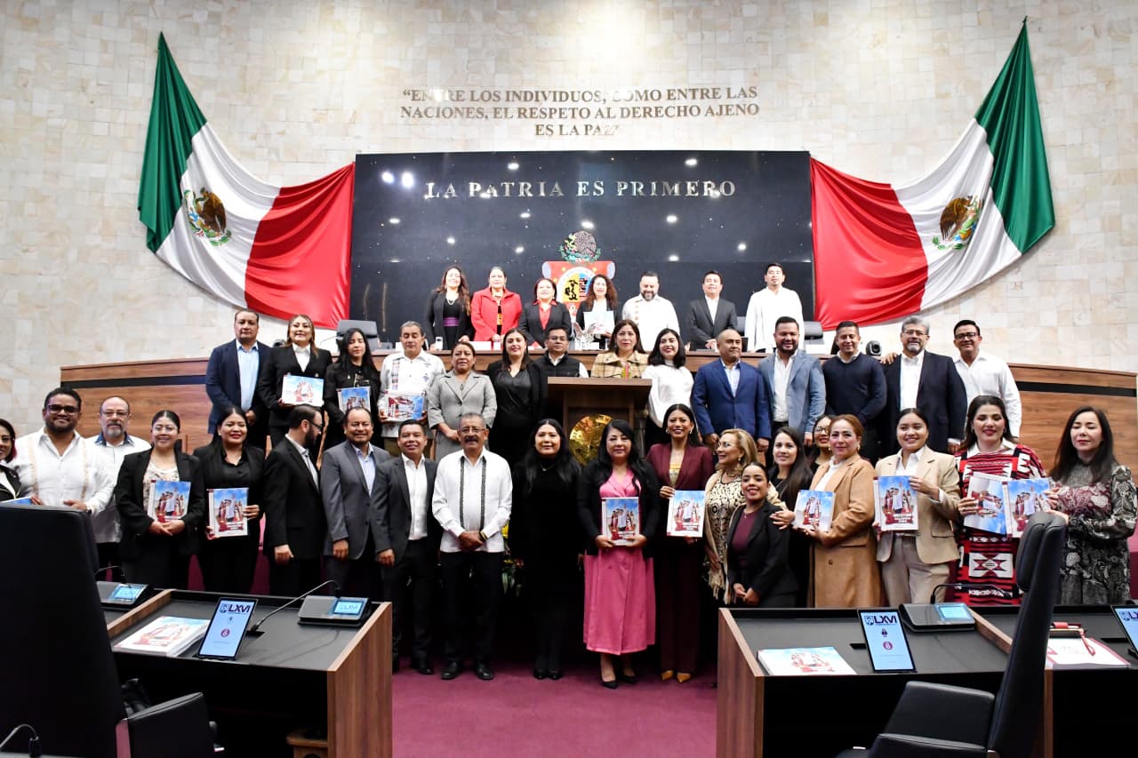 Recibe Congreso de Oaxaca Tercer Informe de Gobierno del Ejecutivo estatal