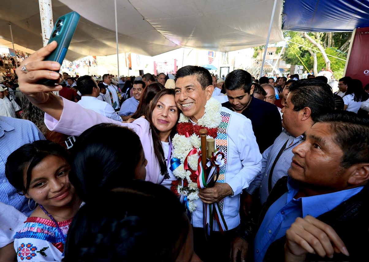 ¡Vamos por más!, Salomón Jara realiza acciones que fortalecen la educación de la Sierra de Flores Magón