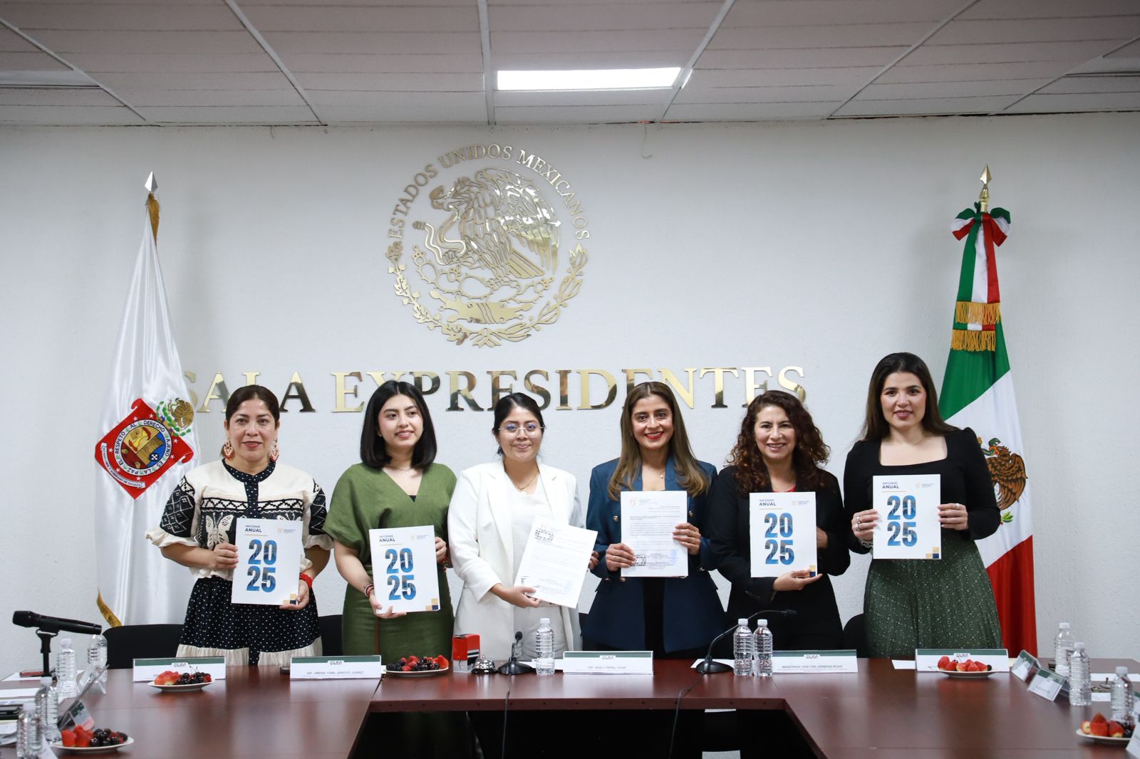 Presidenta del TJACCO presenta informe ante el Congreso de Oaxaca Presidenta del TJACCO presenta informe ante el Congreso de Oaxaca