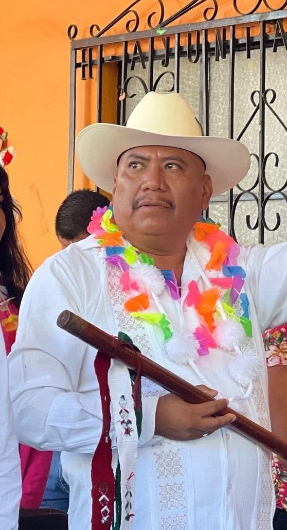 DETIENEN A PRESIDENTE MUNICIPAL DE CONSTANCIA DEL ROSARIO POR TENER ORDEN DE APREHENSIÓN EN SU CONTRA POR HOMICIDIO