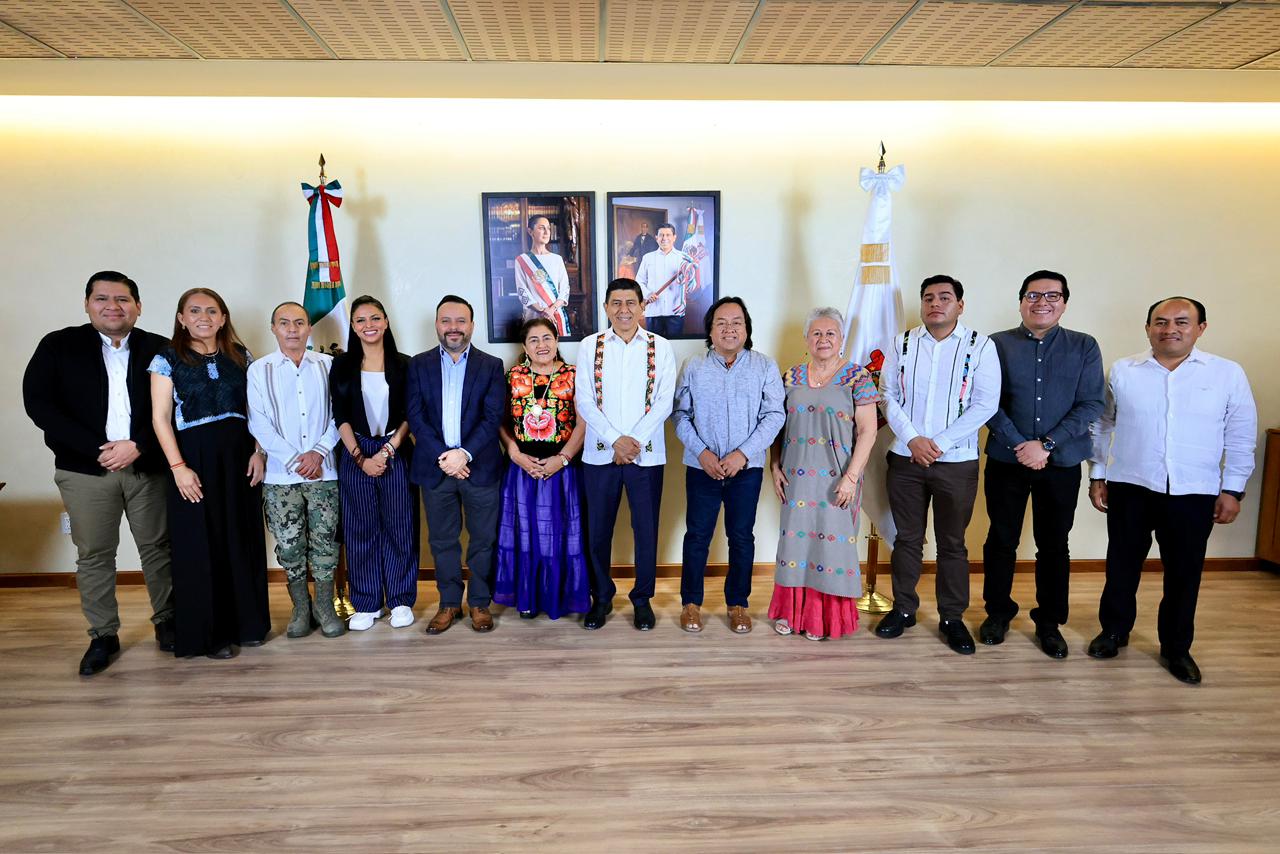 Toma protesta Salomón Jara a nuevos integrantes del gabinete legal y ampliado