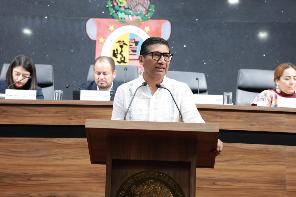 Comparece sin contratiempos  director del Iocied ante el Congreso para informar avances en infraestructura educativa