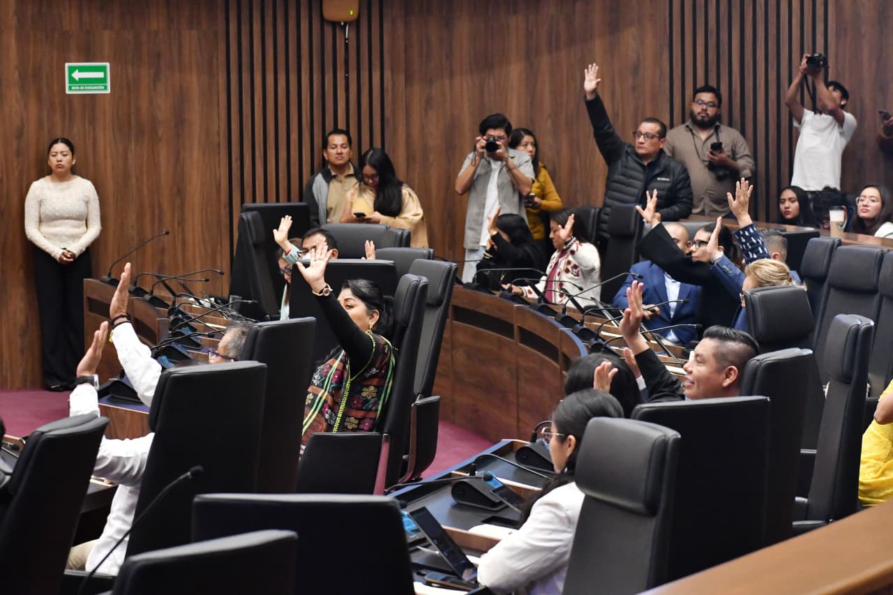 EN OAXACA EL CARTEL DEL DESPOJO YA TIENE PENALIDAD, EN EL CASO DE SERVIDORES PÚBLICOS SE TIPIFICÓ COMO DESPOJO INMOBILIARIO Y TIENE UN CASTIGO DE 40 AÑOS DE CÁRCEL SIN DERECHO DE FIANZA EN OAXACA EL CARTEL DEL DESPOJO YA TIENE PENALIDAD, EN EL CASO DE SERVIDORES PÚBLICOS SE TIPIFICÓ COMO DESPOJO INMOBILIARIO Y TIENE UN CASTIGO DE 40 AÑOS DE CÁRCEL SIN DERECHO DE FIANZA