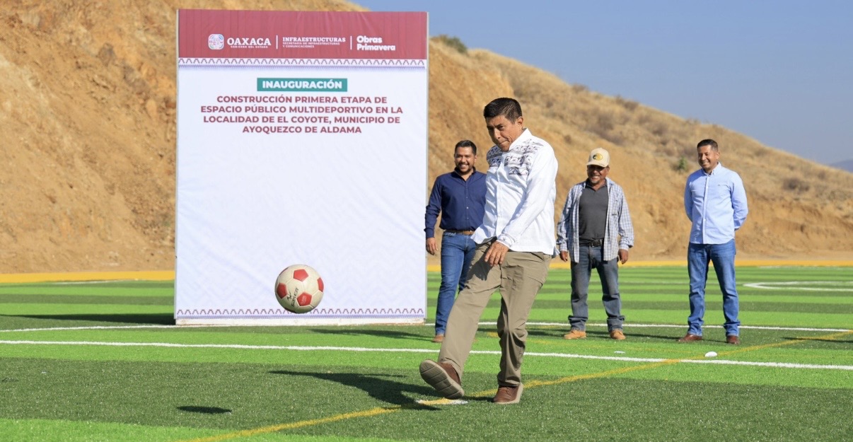 Salomón Jara cumple y entrega primera etapa del Multideportivo de Ayoquezco de Aldama Salomón Jara cumple y entrega primera etapa del Multideportivo de Ayoquezco de Aldama