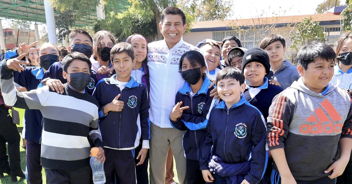 Compromiso cumplido, entrega Salomón Jara cancha de fútbol 7 en Telesecundaria de Ciénega de Zimatlán Compromiso cumplido, entrega Salomón Jara cancha de fútbol 7 en Telesecundaria de Ciénega de Zimatlán