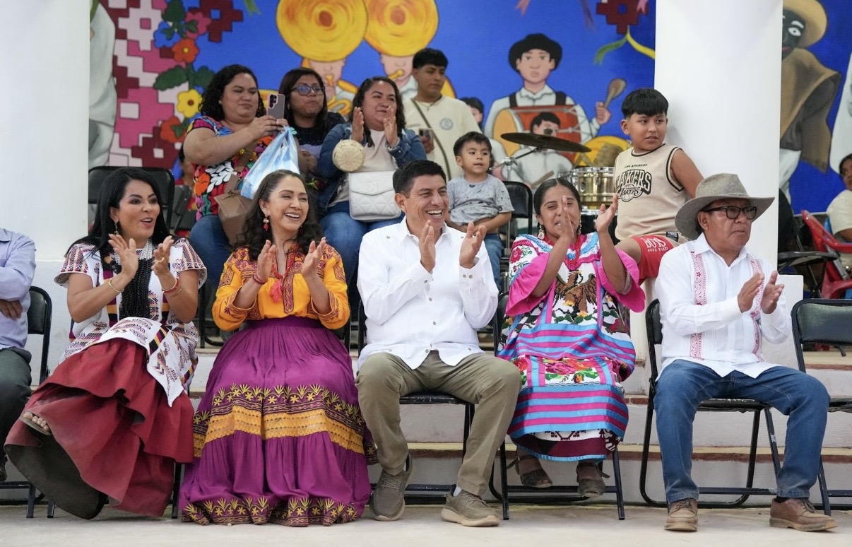Encabeza Salomón Jara Guelaguetza Serrana 2026: Tributo a la hermandad en San Melchor Betaza Encabeza Salomón Jara Guelaguetza Serrana 2026: Tributo a la hermandad en San Melchor Betaza
