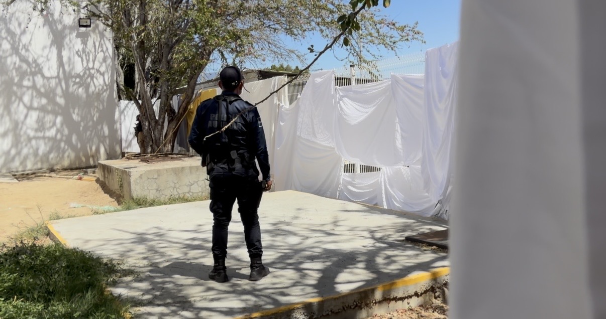 MUEREN DOS NIÑAS MIGRANTES AL CAER A CISTERNA DE REFUGIO DEL  DIF EN OAXACA