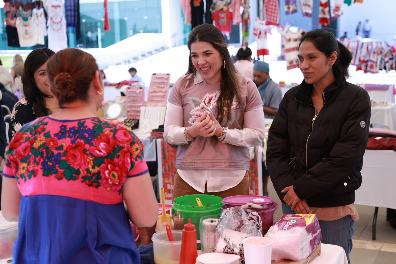 Impulsa Congreso del Estado la economía local con expoventa de artesanías y emprendimiento oaxaqueño