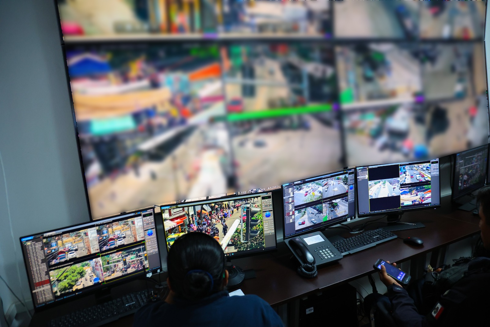 Localizan C5i Oaxaca y Policía Estatal vehículo, mediante drones de seguridad, tras llamada de auxilio de joven