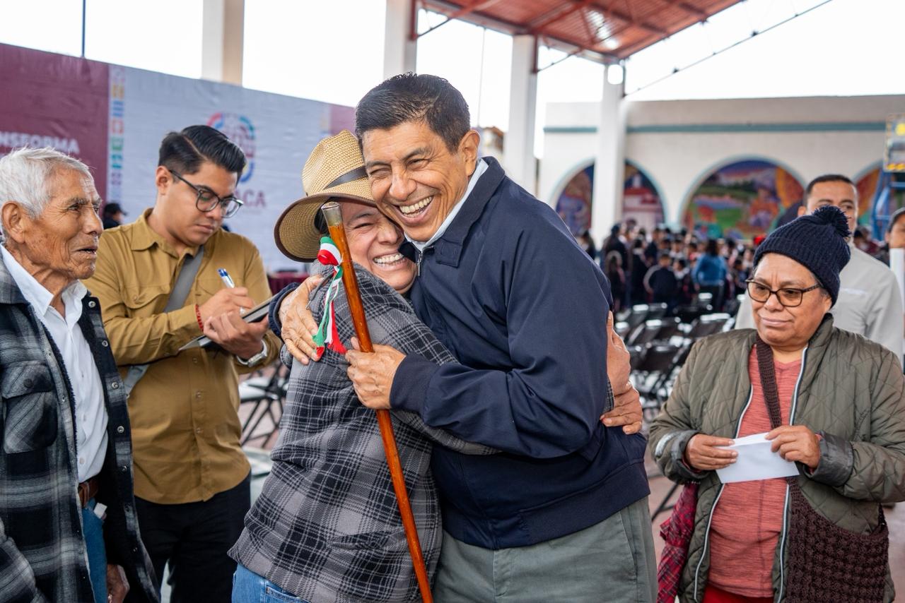 Acciones para el desarrollo e infraestructura no se detienen en la Sierra de Juárez