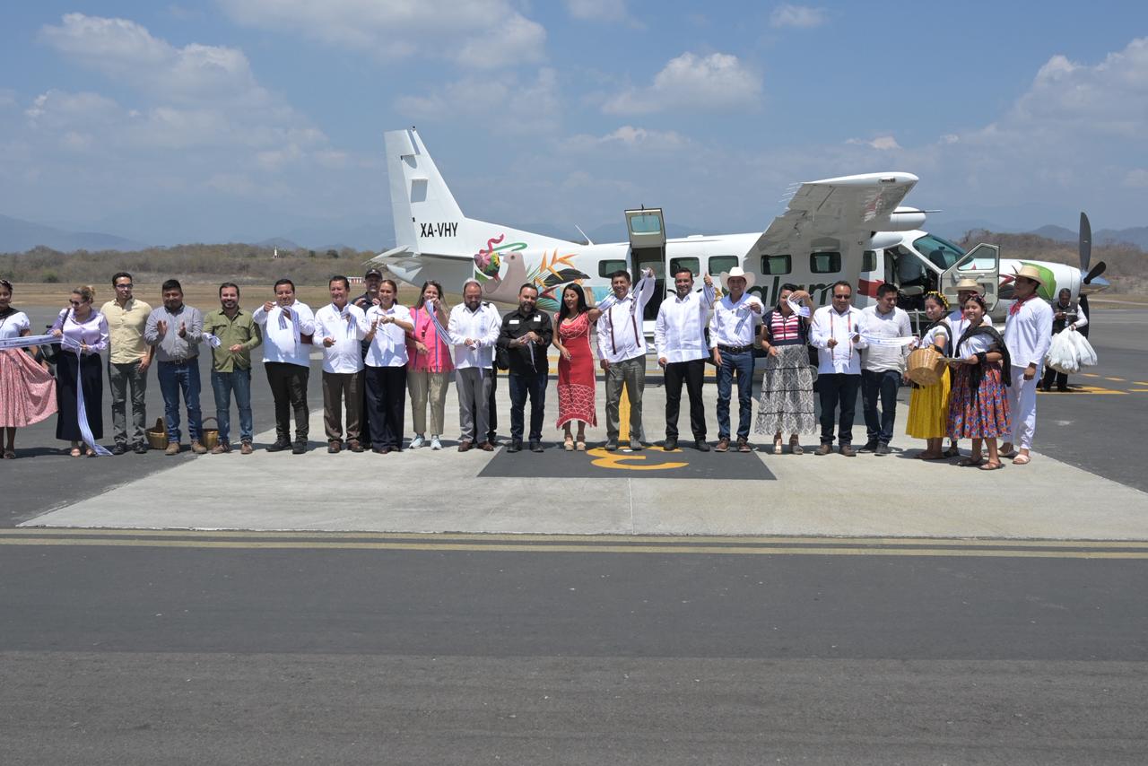 Encabeza Salomón Jara vuelo inaugural Tuxtla-Huatulco, impulso al desarrollo del sur del país*