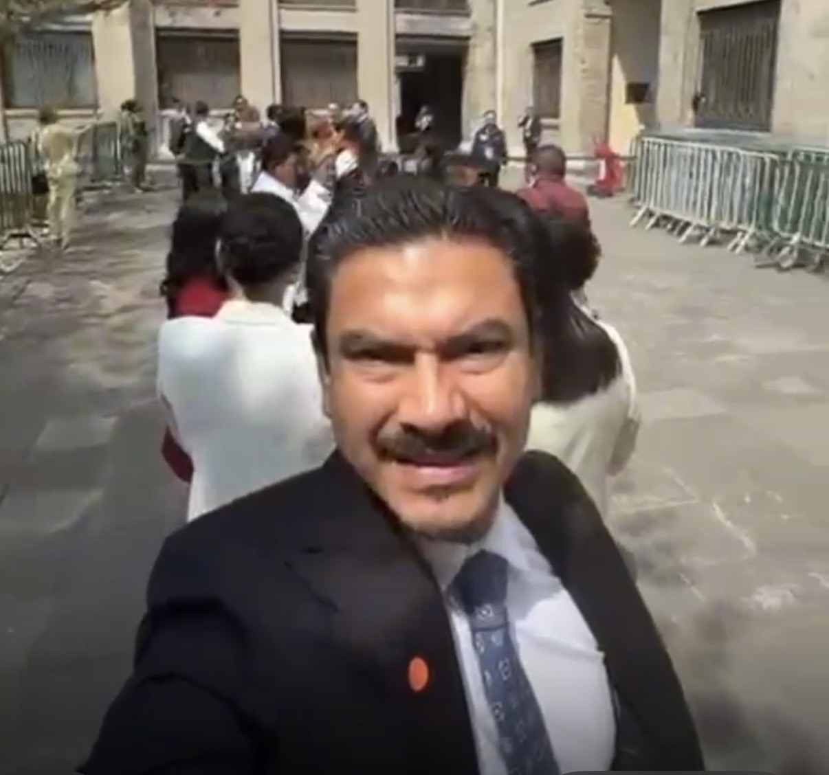 Asiste Ray Chagoya a reunión con la presidenta Claudia Sheinbaum* Asiste Ray Chagoya a reunión con la presidenta Claudia Sheinbaum*