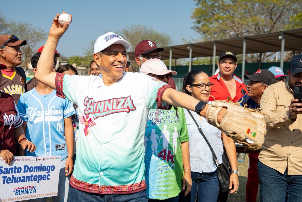 Inaugura Salomón Jara Copa de Beisbol Binnizá en Juchitán que fortalece el tejido comunitario Inaugura Salomón Jara Copa de Beisbol Binnizá en Juchitán que fortalece el tejido comunitario