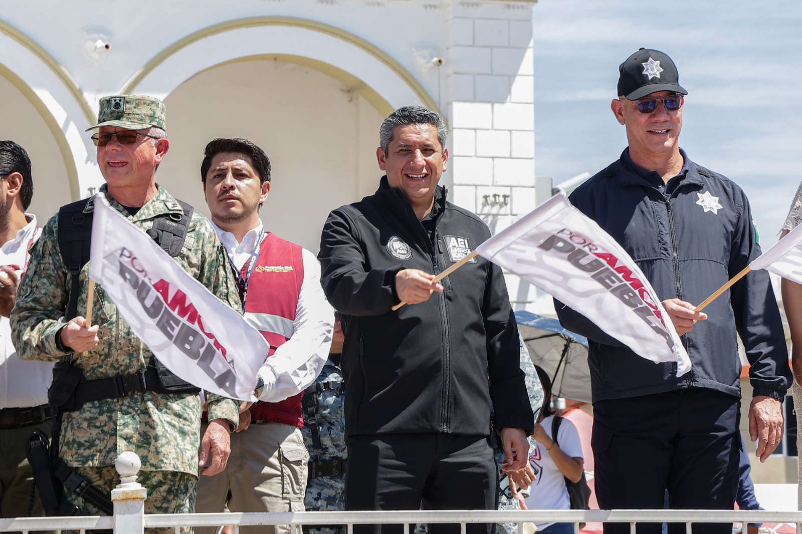 Oaxaca y Puebla implementan estrategia de seguridad interestatal en zona limítrofe para blindar carreteras: FGEO Oaxaca y Puebla implementan estrategia de seguridad interestatal en zona limítrofe para blindar carreteras: FGEO