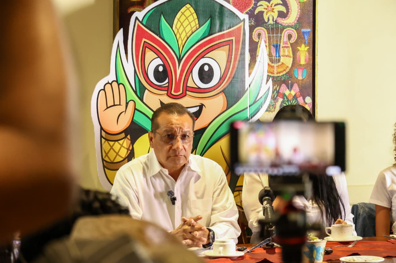César Mateos lanza estrategia contra la comida chatarra en Oaxaca: “es un sistema que enferma”
