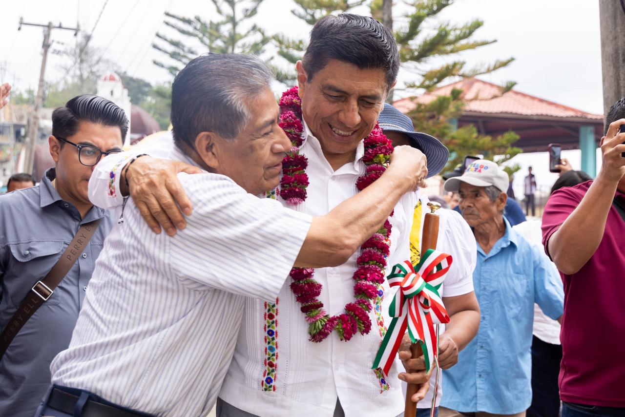 Cuenta Pluma Hidalgo con apoyos del Gobierno Bienestar para elevar la calidad de vida