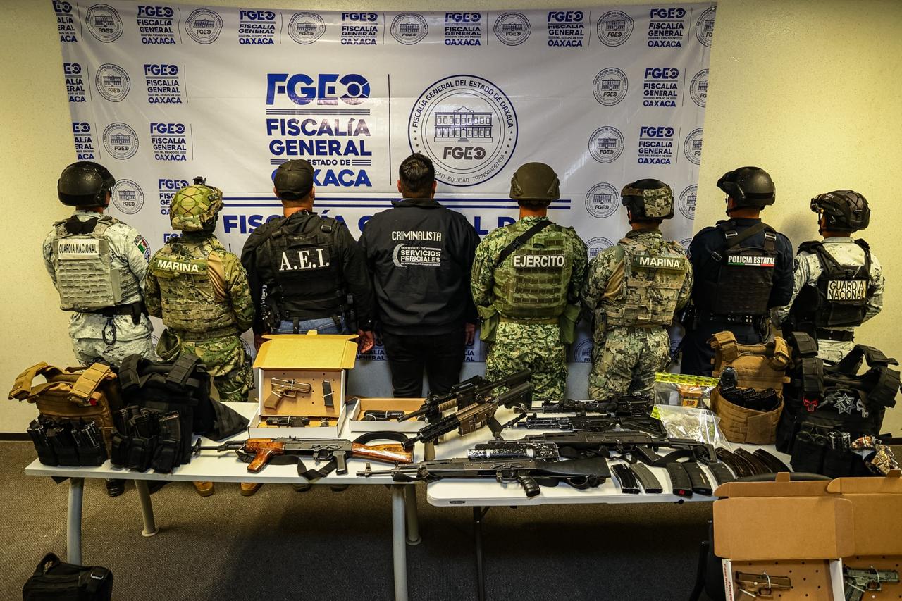 INCAUTAN UN ARSENAL EN OAXACA A IMPLICADOS EN CRIMEN DEL LÍDER SINDICAL