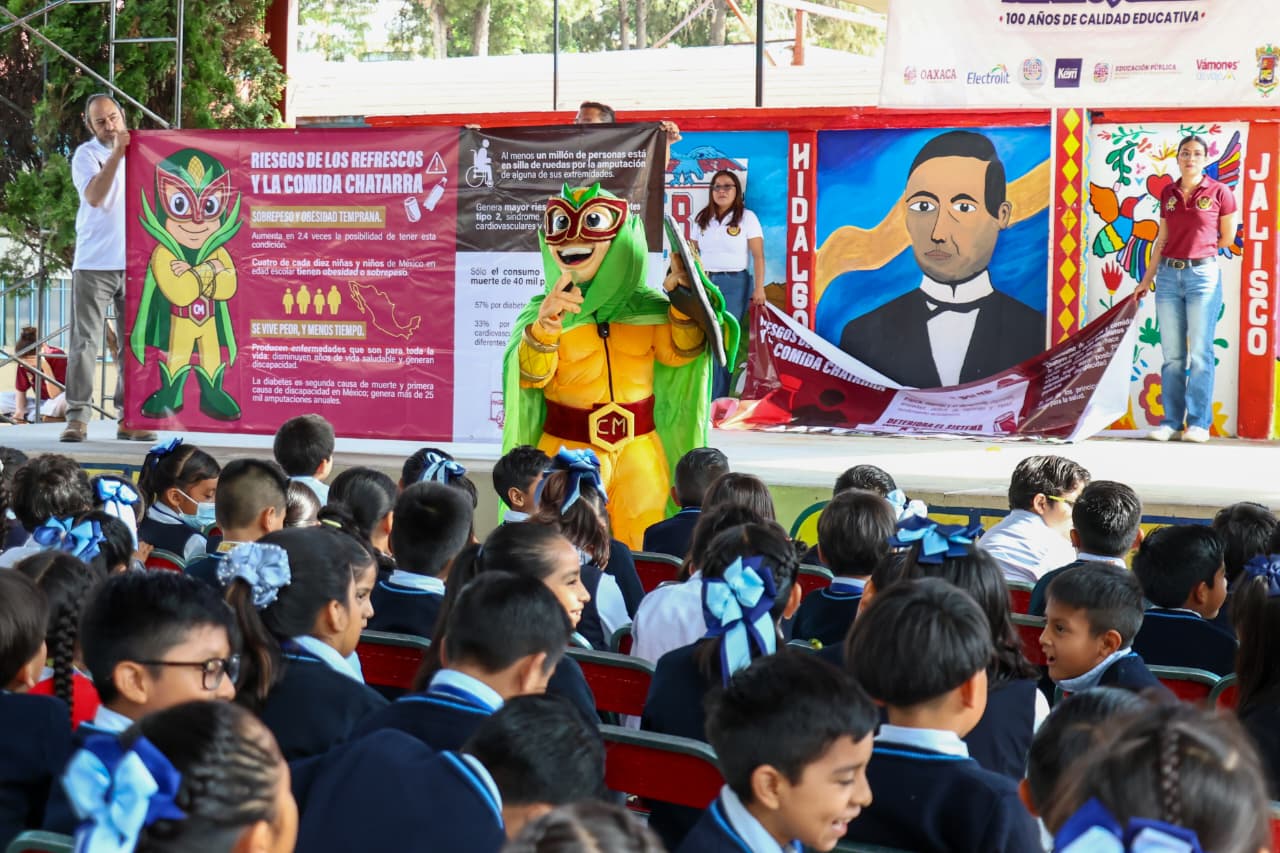 Surge en Oaxaca el “Capitán Mazorca”, un superhéroe que luchará contra la comida chatarra