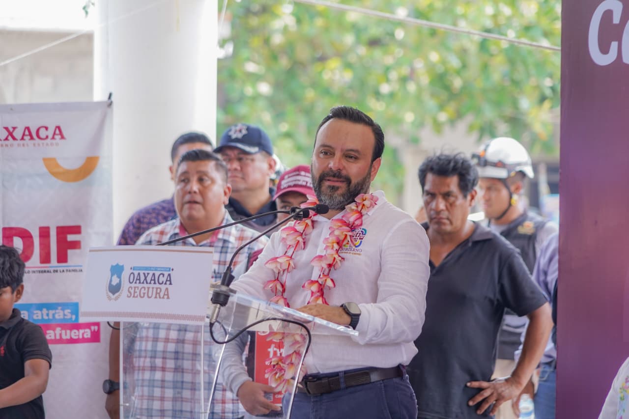 Arranca Tercera Etapa del “Plan Juchitán por la Paz”: El Gobierno de Oaxaca lleva bienestar y justicia directamente a los hogares juchitecos Arranca Tercera Etapa del “Plan Juchitán por la Paz”: El Gobierno de Oaxaca lleva bienestar y justicia directamente a los hogares juchitecos