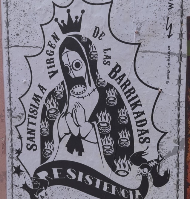 VUELVE A LOS CAMPAMENTOS DE RESISTENCIA DE LA CNTE EN OAXACA, LA VIRGEN DE LAS BARRICADAS VUELVE A LOS CAMPAMENTOS DE RESISTENCIA DE LA CNTE EN OAXACA, LA VIRGEN DE LAS BARRICADAS