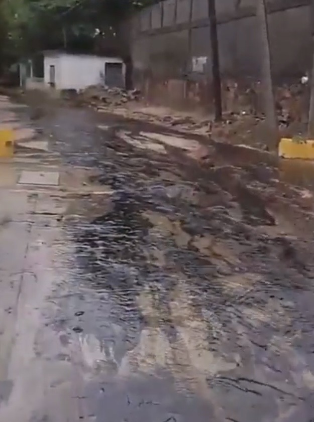 Continúan acciones de atención por derrame de combustóleo en Salina Cruz: Protección Civil Continúan acciones de atención por derrame de combustóleo en Salina Cruz: Protección Civil