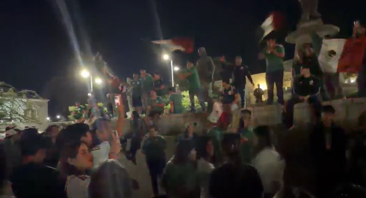 Festejo por triunfo de la selección de México ante corea en Oaxaca Festejo por triunfo de la selección de México ante corea en Oaxaca