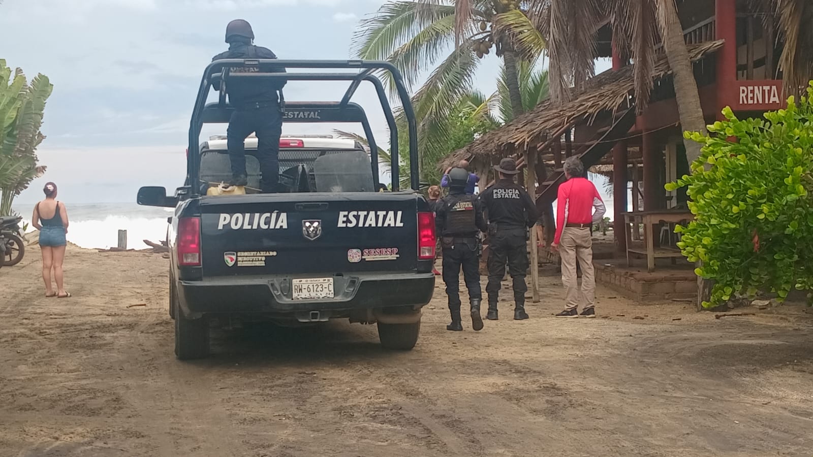 Mantiene despliegue operativo y monitoreo permanente en la región Costa ante el paso de “Boris” Mantiene despliegue operativo y monitoreo permanente en la región Costa ante el paso de “Boris”