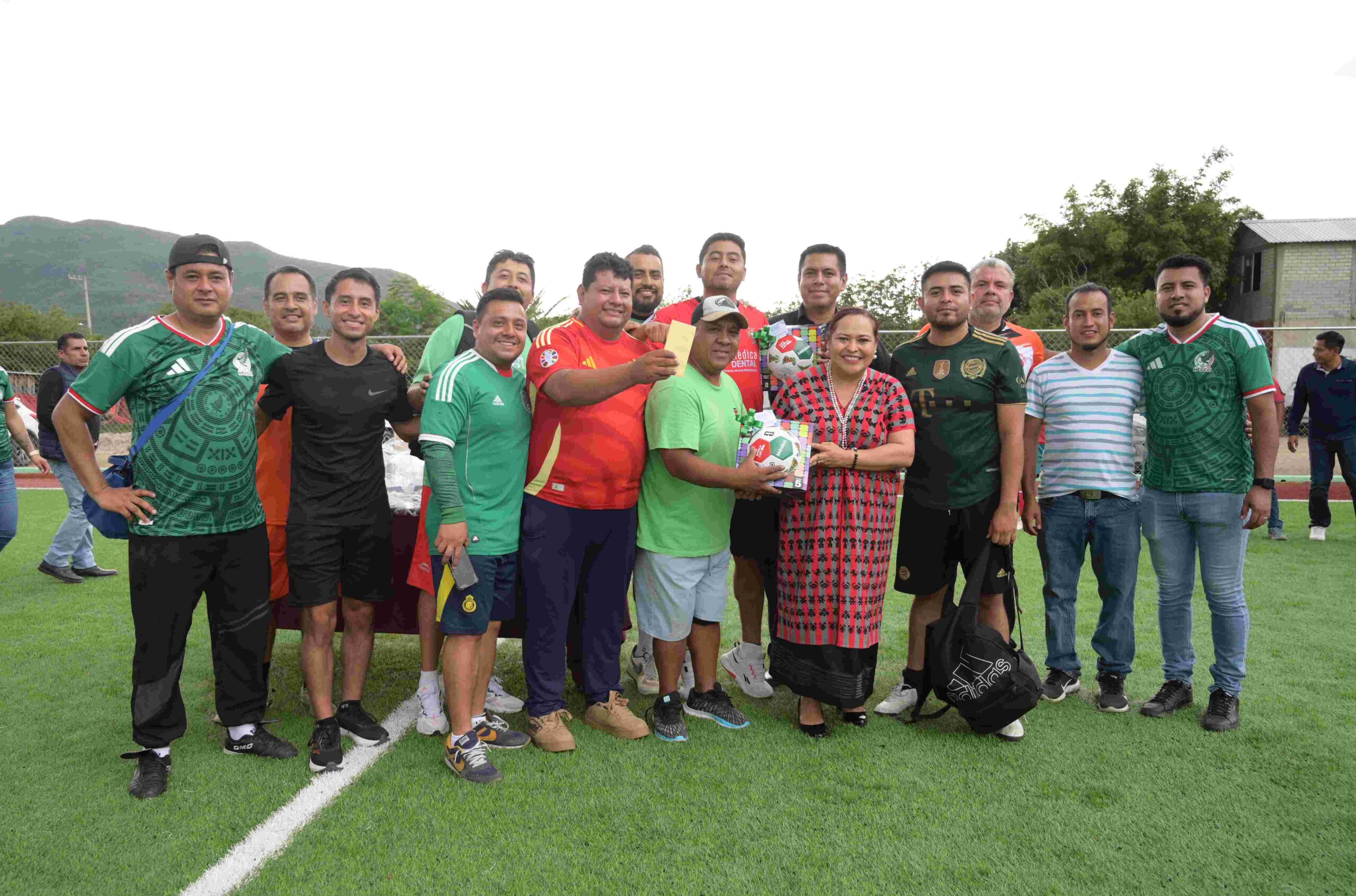 Con torneo relámpago de fútbol 7, celebra el Poder Judicial del Estado el Día del Padre